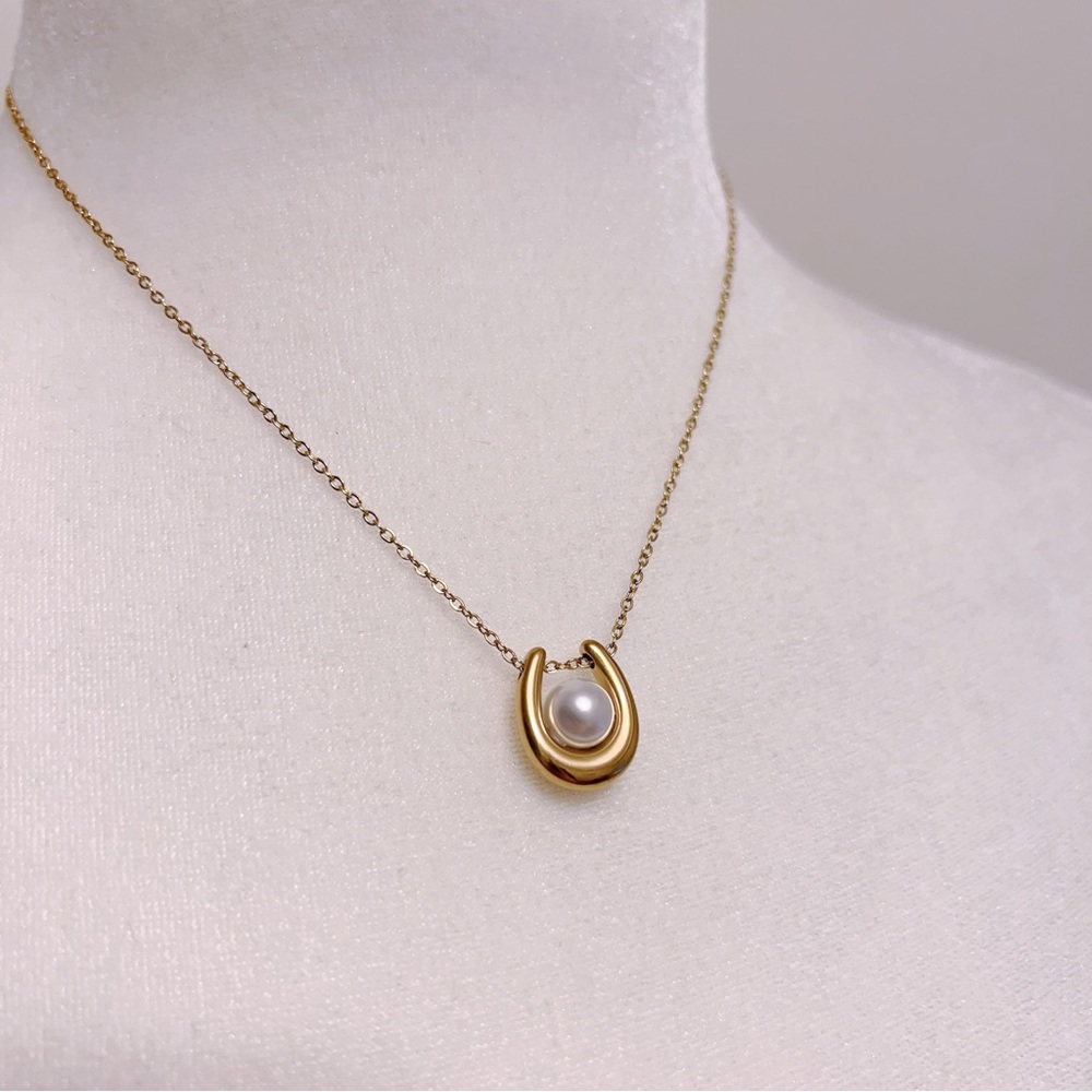 NEW! Minimal Gold Pearl Pendant Necklace – Modern Dainty Everyday Necklace